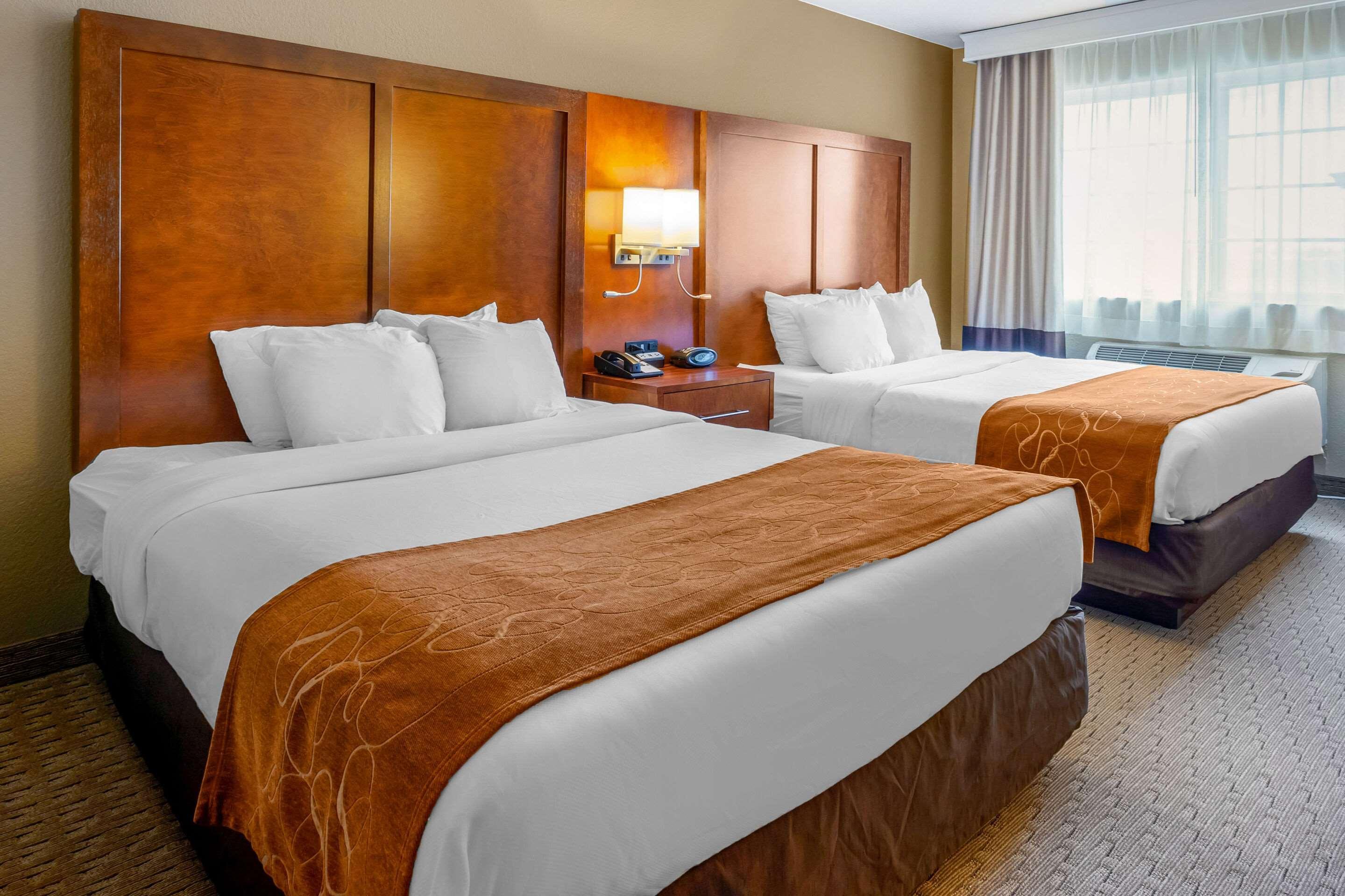 Comfort Suites Burlington Esterno foto
