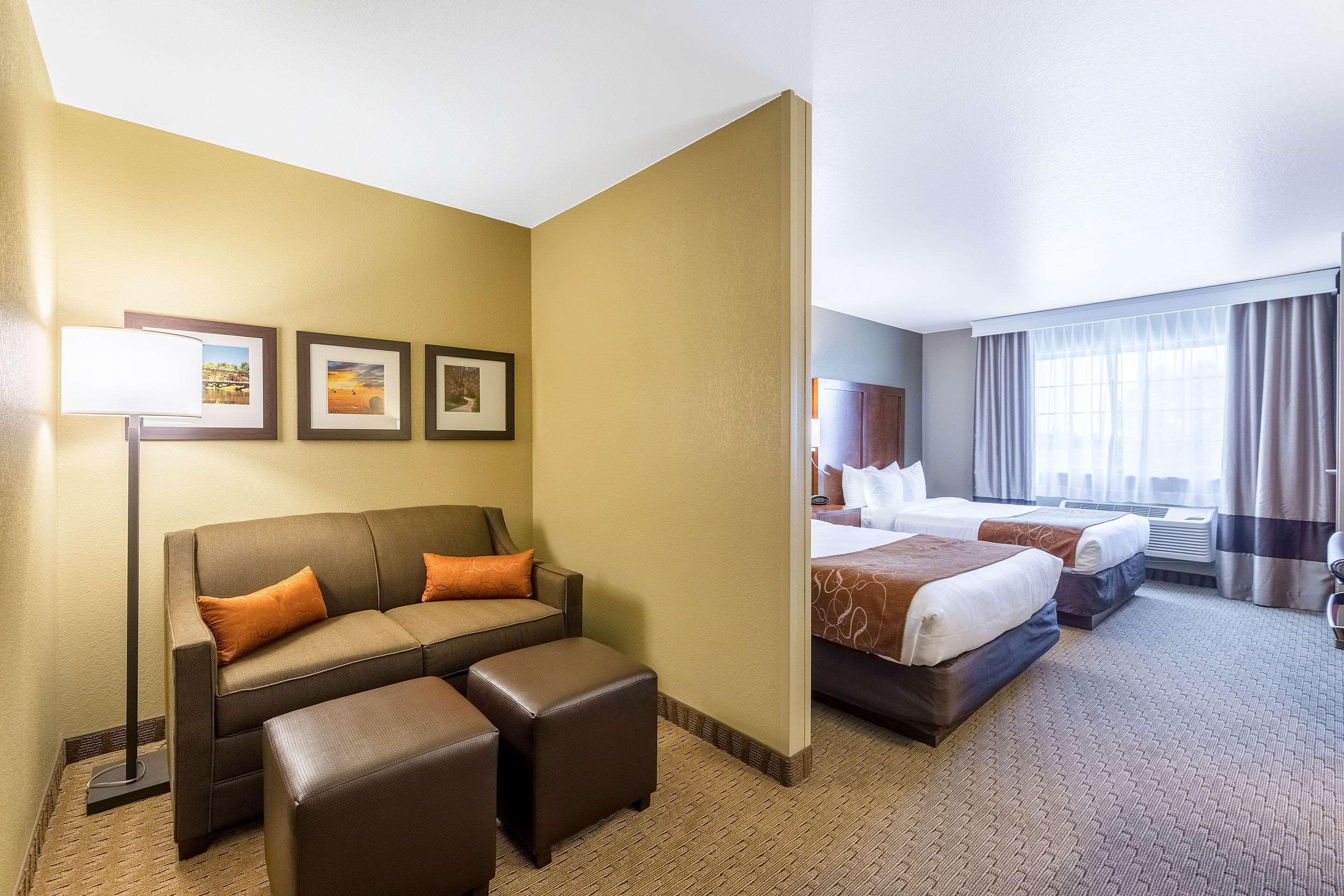 Comfort Suites Burlington Esterno foto