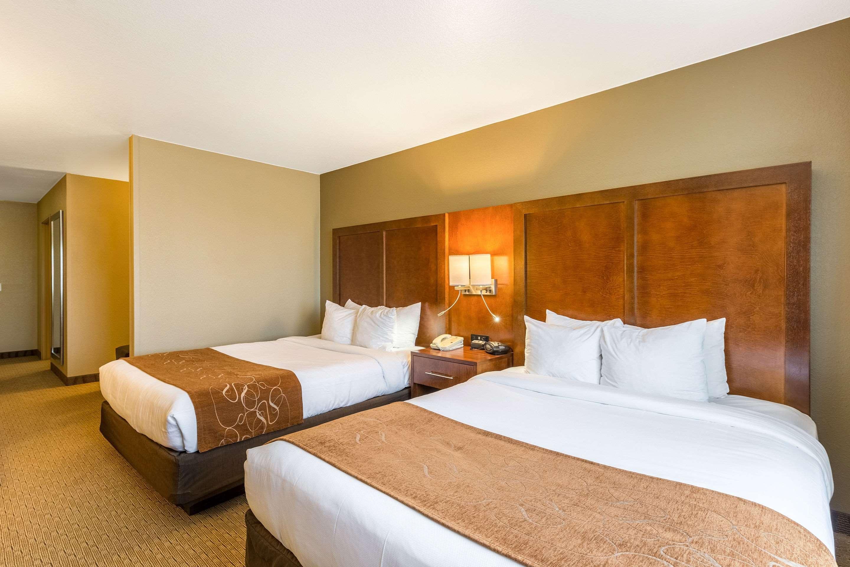 Comfort Suites Burlington Esterno foto